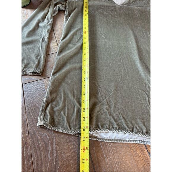 CP Shades NWOT Long Sleeve Velvet Mini Dress in Green Size Small - Picture 10 of 10